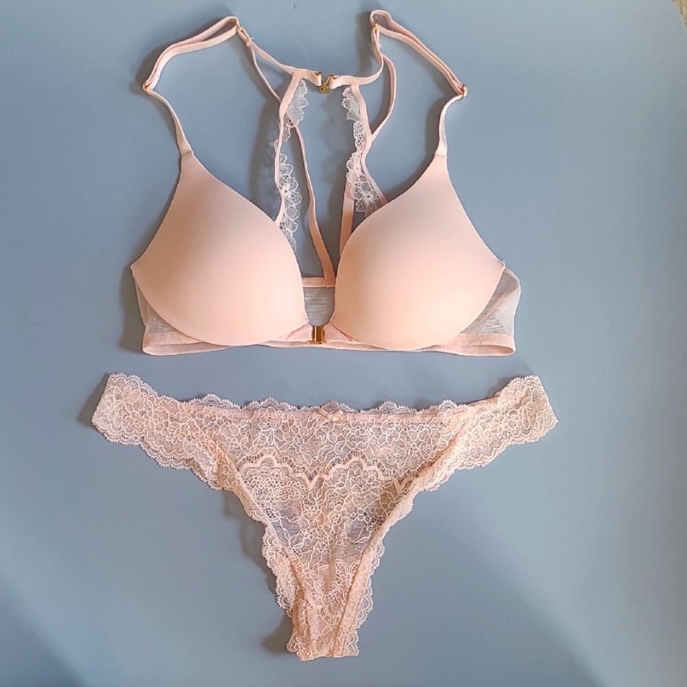 NWOT Victoria's Secret Pink Lace Bra Set